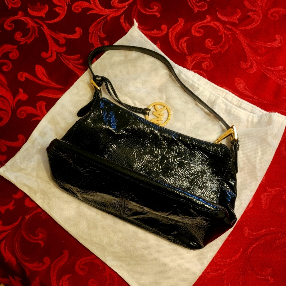 Michael kors vintage hobo patent leather GC - Picture 1 of 4